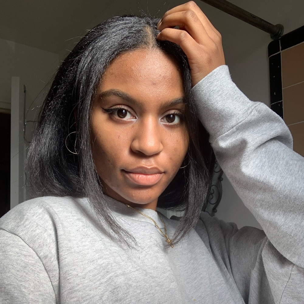Meet your Posher, Nia